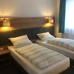 Burghotel Otel