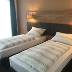 Otel Burghotel Homberg (Schwalm-Eder)
