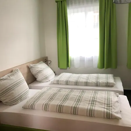 Hotel Burghotel *