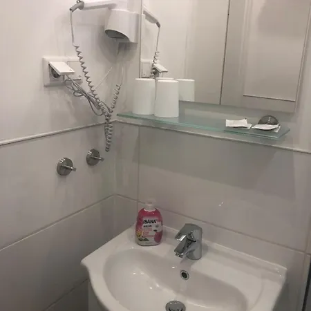 Burghotel هومبرغ