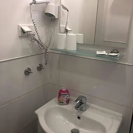 Burghotel Otel *